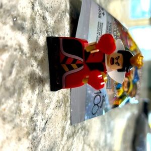 Queen of hearts mini